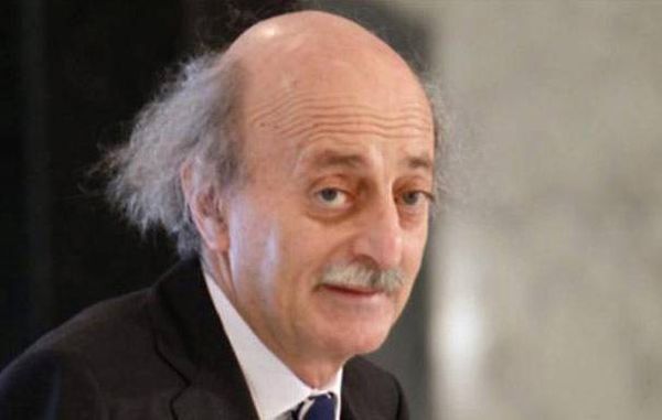 جنبلاط خسر 14 آذار ولم يربح 8 آذار