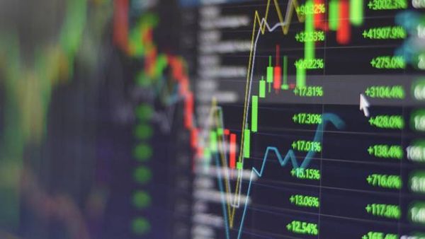 إنخفاض مستمر لدولار السوق الموازية.. إليكم كم بلغ حتى الساعة