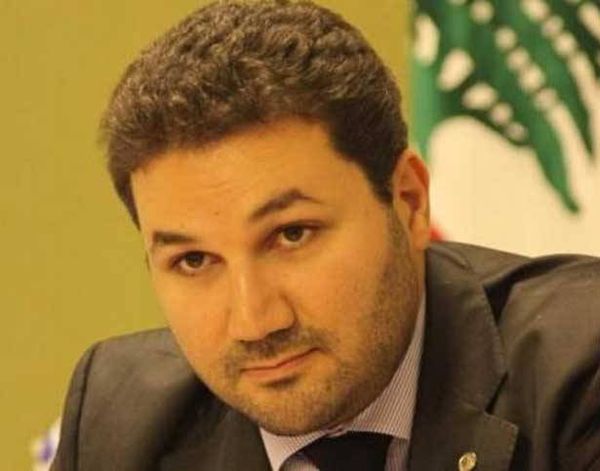 نديم الجميل غمز من عهد عمّه الرئيس