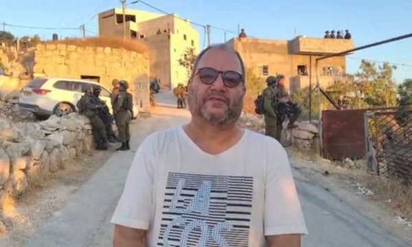عضو كنيست "إسرائيلي" يقدّم شكوى ضد جنود الاحتلال بعد منعه من دخول قُصرة