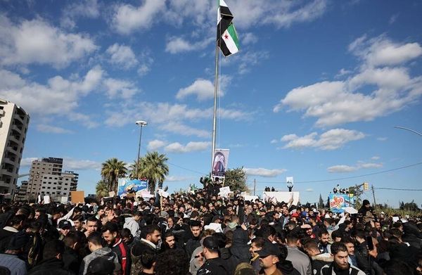 الهدوء يعود إلى اللاذقية بعد هجمات استهدفت أحياء العلويين