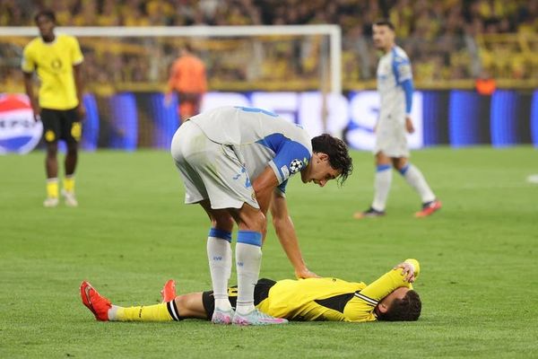 دورتموند يكشف حالة نجمه كاريتساس بعد استبداله امس