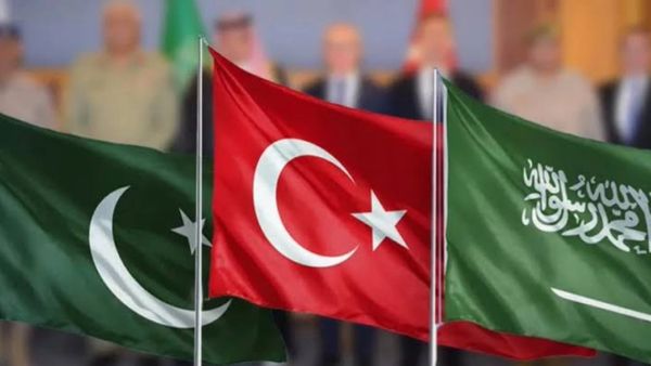 ‏وزارة الدفاع التركية: رئيس الأركان سيتوجه إلى السعودية لحضور اجتماع حول اتفاقية مكة للدفاع المشترك مع المملكة وباكستان