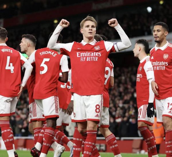 ارسنال يستعيد صدارة الدوري الانكليزي