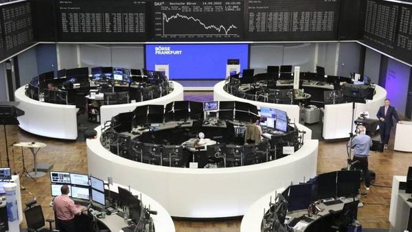 الأسهم المالية تدفع الأسواق الأوروبية للانخفاض