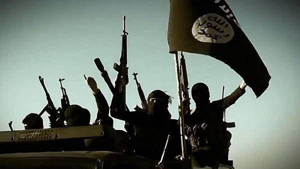 واشنطن تايمز: "داعش" يتلذذ بتعذيب المثليين