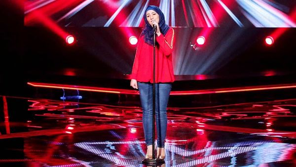 بالفيديو الأردنية نداء شرارة تفوز بلقب الموسم الثالث من The Voice