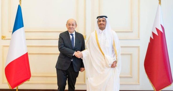 رئيس الحكومة القطري يبحث مع لودريان سبل دعم الاستقرار وتنفيذ الـ1701