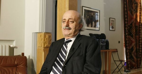 كيف علّق جنبلاط على الهجوم في مدينة آنسي الفرنسية؟