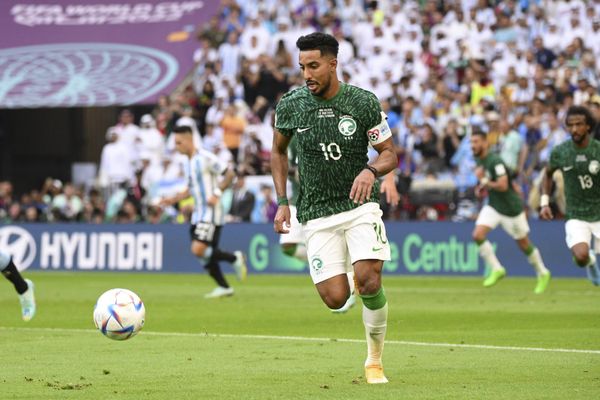 جماهير الأخضر تهاجم سالم الدوسري بعد رباعية إسبانيا