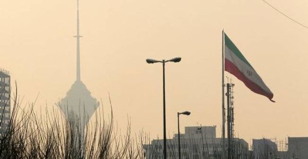 العقوبات الأمريكية على إيران: موسكو ودمشق تدينان وبغداد "مضطرة" للالتزام بها