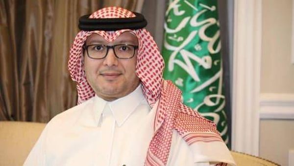 اجتماع السفارة السعودية... نقاشات حادة والبخاري يتدخل