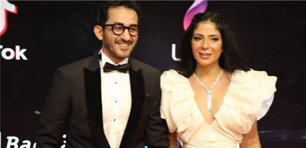 أحمد حلمي مستاء من طبخ منى زكي.. "أمنية حياتي إن كورونا ينتهي" (فيديو)