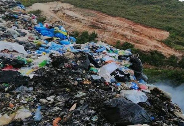 حرق النفايات في الضنية مستمر... والاهالي يناشدون