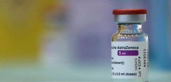 عانت من "أعراض غريبة".. تفاصيل جديدة عن المرأة المتوفية بعد أخذ لقاح "أسترازينيكا"
