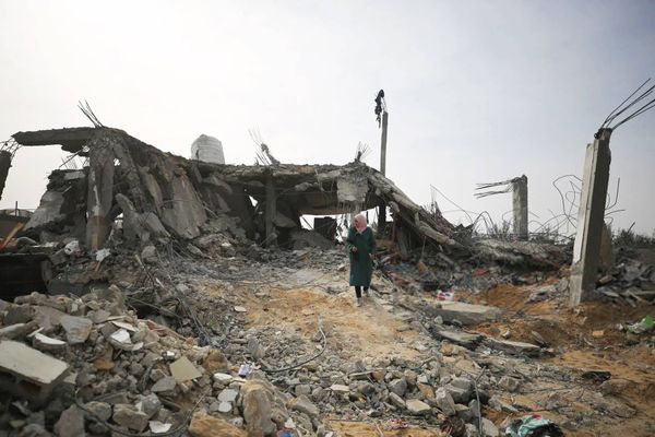 قصف متواصل على غزة رغم قرار مجلس الأمن
صفقة التبادل لم تفشل وحماس متمسكة بمطالبها