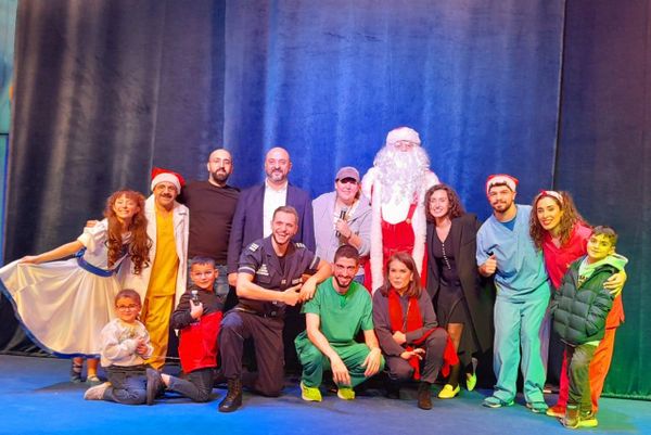 الاحتفال بعيد الميلاد يتجسد في مسرحية عائلية تحت رعاية جان أبو جودة