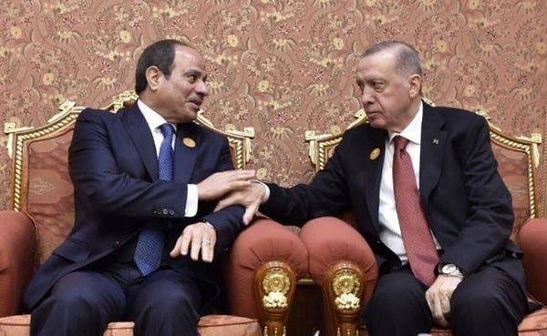 في الزيارة الأولى من نوعها له إلى مصر... أردوغان يلتقي السيسي في القاهرة وغزة تتصدر المباحثات