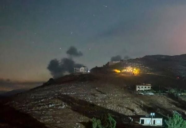 قصف مدفعي على بلدات جنوبية... وتفجيرات عنيفة في برعشيت وحداثا