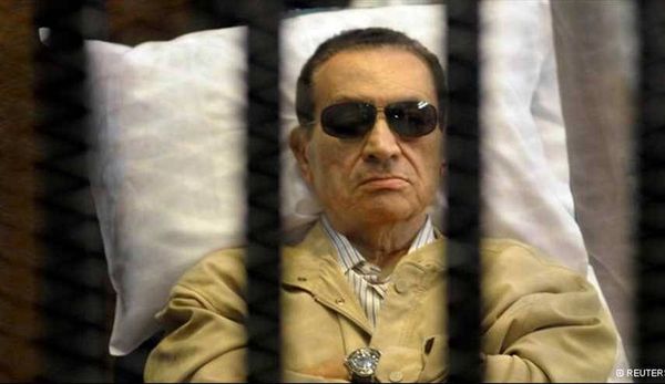 شاهد أحدث صورة لمبارك من مكان اقامته وقد قارب على التسعين!