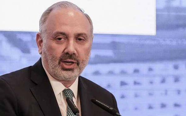 السياسة تتدخل وتتداخل في الادارة العامة
مديرو القطاع العام: متمردون او محبطون او صامتون او متهمون!!