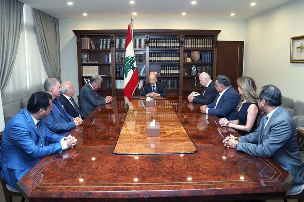 ترأس اجتماعاً حضره وزير العدل وأعضاء مجلس القضاء الأعلى
رئيس الجمهوريّة: لا يجوز تعطيل العمل القضائي
تحت أيّ ذريعة.. ولمعاقبة المرتكبين في أيّ موقع