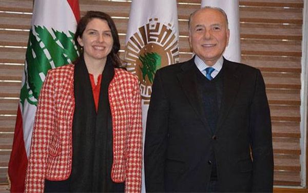 دبوسي استقبل السفيرة الأوستراليّة

وأجرى وأجرى قراءة للواقعين الإقتصادي والإستثماري