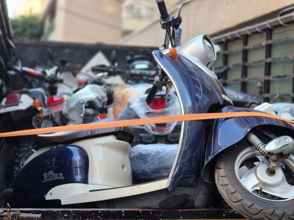 الجمارك تضبط مستودعاً يضم أكثر من 50 دراجة نارية مخالِفة في بيروت