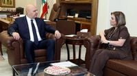عون يتسلّم تقريرًا عن إنجازات الجمارك وإجراءات مكافحة التهريب