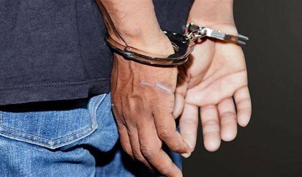 مطلوب بـ 5 مذكّرات تزوير واحتيال بقبضة "المعلومات"