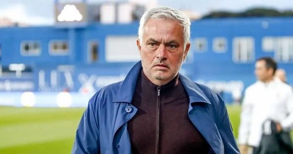 مورينيو يختار أول صفقاته قبل وصوله إلى مدريد