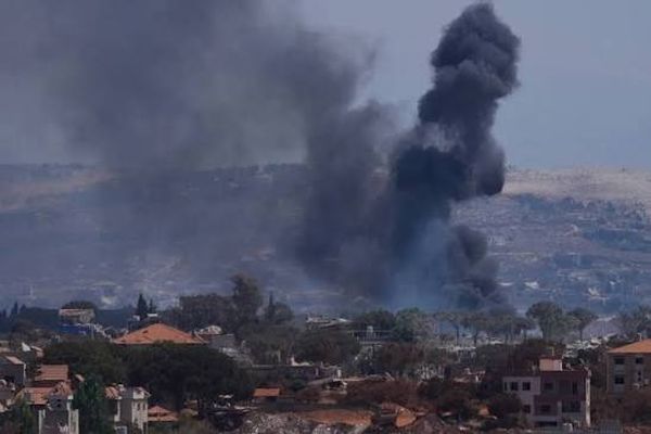 "الوكالة الوطنية": تفجيرات إسرائيلية في أطراف المنصوري جنوب صور باستخدام برميل متفجر سُمع صداه في القرى المحيطة