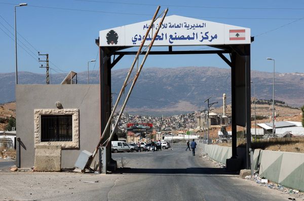 الأمن العام: إقفال المعابر الحدودية البرية في الشمال حتى إشعار آخر ومعبر المصنع متاحٌ امام حركة الدخول والخروج