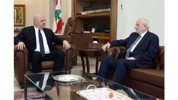 عون يبحث مع منسّى الأوضاع الأمنية وحاجات الجيش