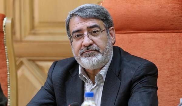 وزير الداخلية الايراني: نقترح اجراء تحقيق في القوانين الخاصة بالاجواء الافتراضية