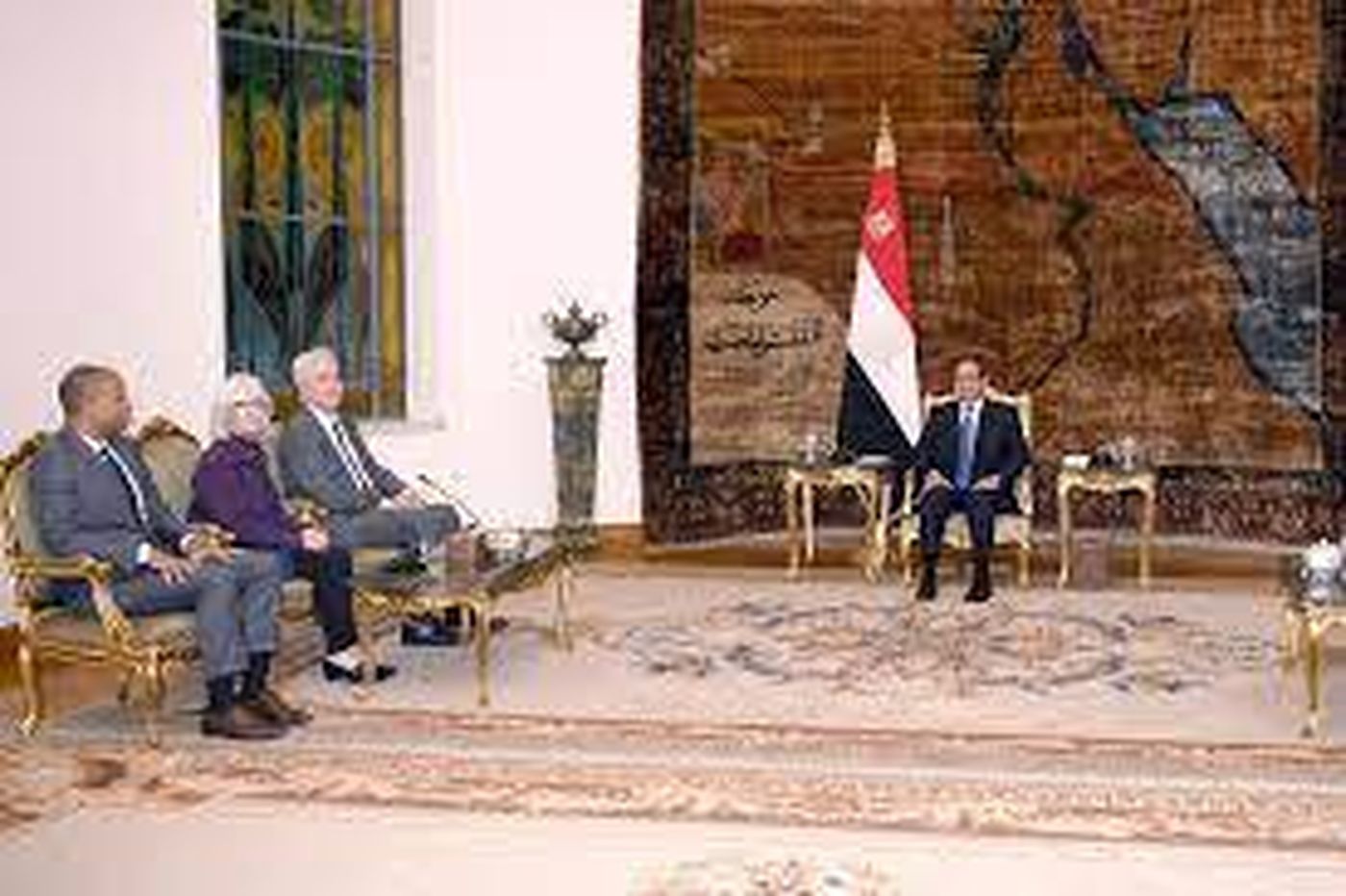 السيسي يناقش مع رئيس الـ"سي آي إيه" وقف حرب غزة