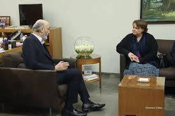 استقبل سفيرة تشيكيا في زيارة تعارف
جعجع اتصل برئيس الجمهوريّة مُهنئاً:
شكّلتَ انطلاقة فعليّة لمسار استعادة الدولة