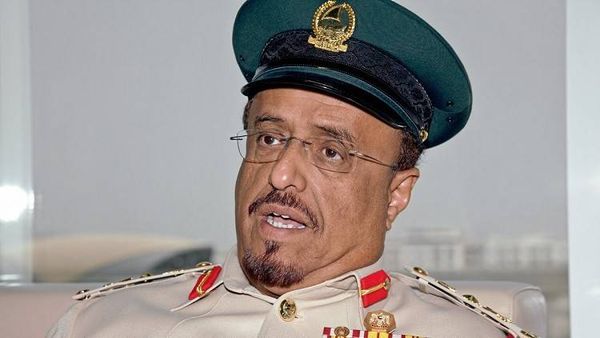 ضاحي خلفان "يغرد" ويتحدث عن قواعد عسكرية إيرانية بالعراق ويتهجم على العبادي