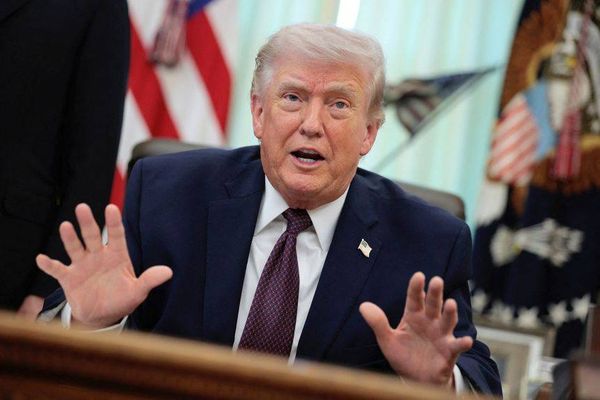 لماذا اختار ترامب هذا التوقيت لايقاف النار في ايران؟