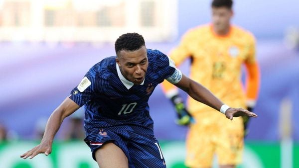فرنسا تتخطى الباراغواي لتواجه المغرب في ربع نهائي المونديال