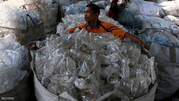 "الصحة العالمية" تحسم خطورة "البلاستيك" في مياه الشرب