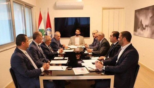 هل سيستمر «اللقاء الديموقراطي» في دعم ازعور؟