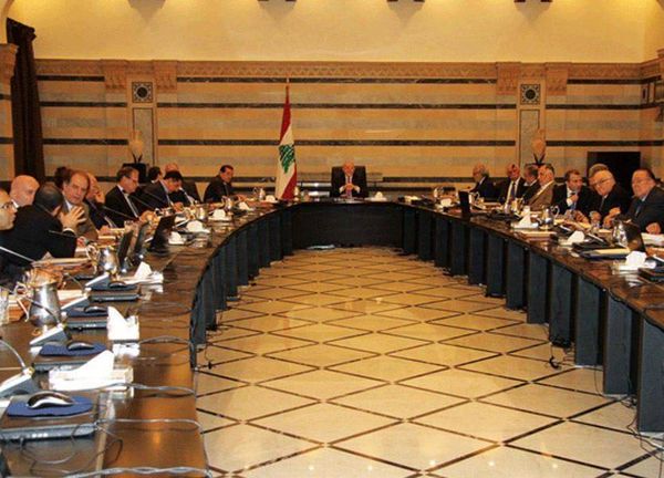 انتهاء جلسة مجلس الوزراء في السرايا الحكومية