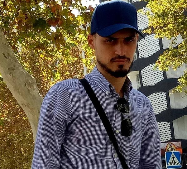 صدام رقيق :مكِّنوا الإعلامي الحقيقي من العمل