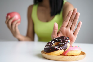 ماذا يحدث لجسمك عند تقليل السكر لمدة شهر؟