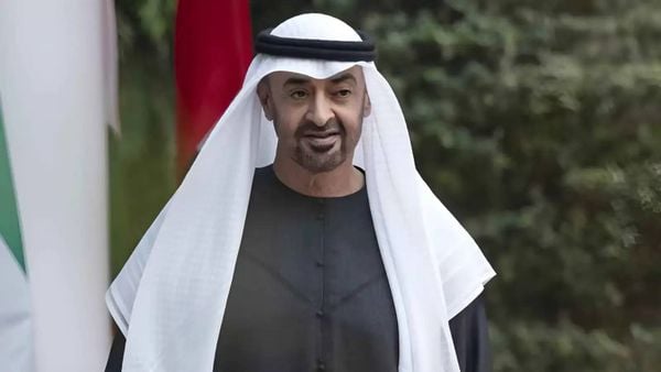 محمد بن زايد يستقبل نتنياهو في الإمارات