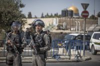 الاحتلال يغلق مدينة القدس بذريعة تأمين مسيرة للمستعمرين