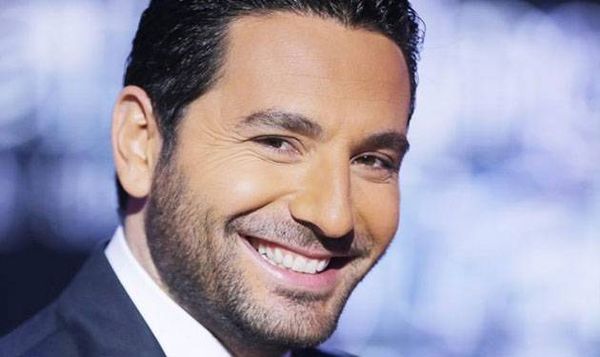 بالصورة: ما السرّ وراء إطلالات وسام بريدي الأنيقة؟