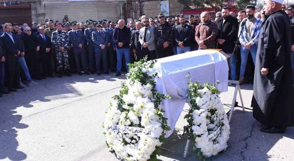 قوى الأمن وكفرنبرخ شيّعتا الشهيد حسام الدين:
تبقى أنت وأمثالك لزملائك شُعلة وقادة يهتدون بها