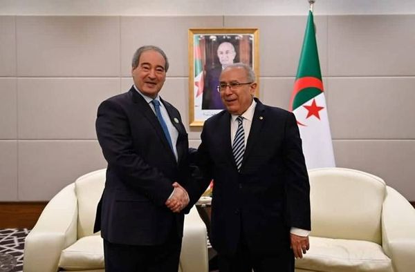 لعمامرة للمقداد: غياب سوريا يضر بالعمل العربي المشترك